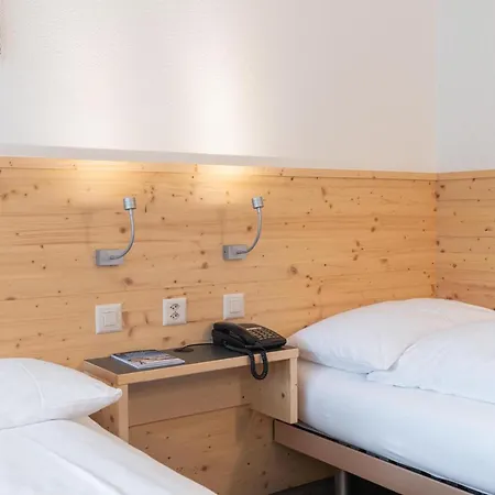 Jungfrau Lodge, Annex Crystal 3*