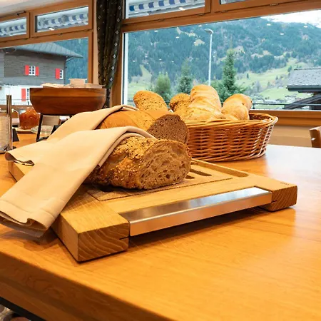 Jungfrau Lodge, Annex Crystal Hotel