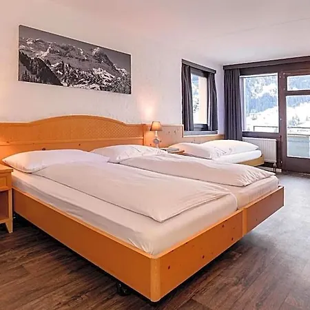 Jungfrau Lodge, Annex Crystal Hotel 3*