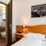 Jungfrau Lodge, Annex Crystal Ξενοδοχείο Γκρίντελβαλντ
