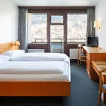 Jungfrau Lodge, Annex Crystal Γκρίντελβαλντ