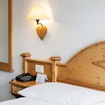 Jungfrau Lodge, Annex Crystal Ξενοδοχείο Γκρίντελβαλντ