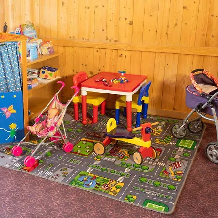 Jungfrau Lodge, Annex Crystal Hotel